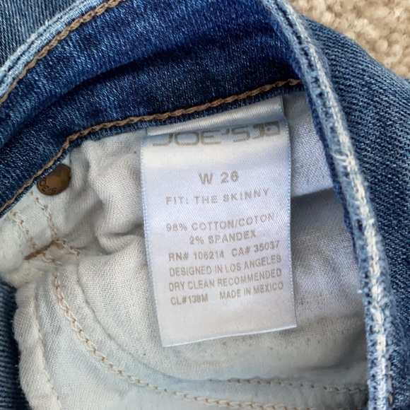 Joe’s Ripped Jeans - Picture 3 of 3